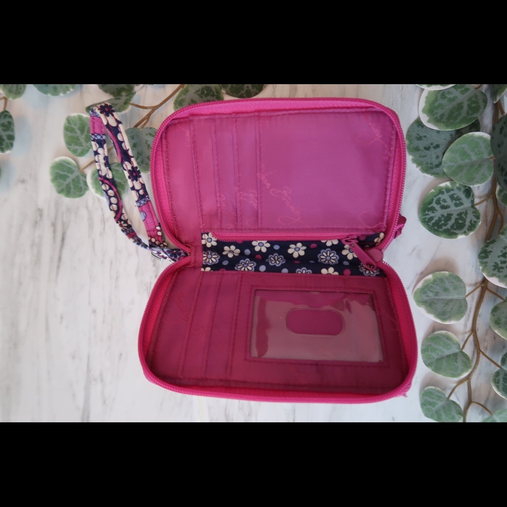 vera bradley wristlet